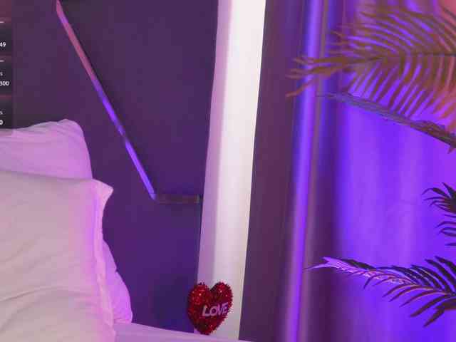 LilaRosie webcam