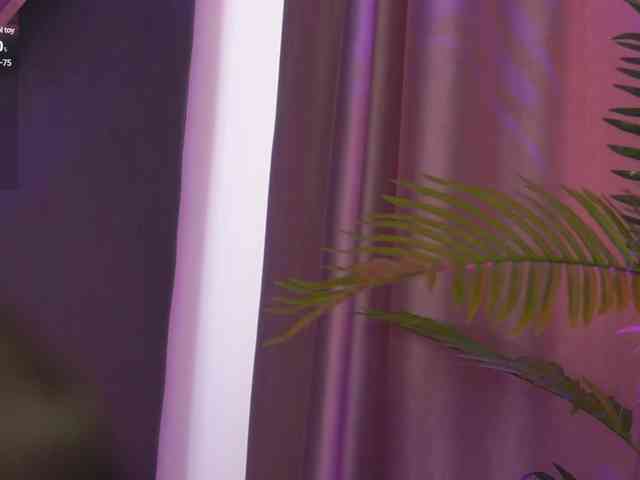 LilaRosie webcam