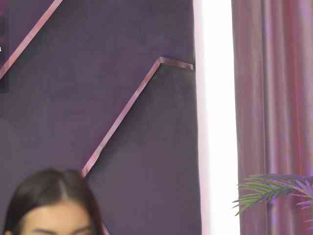 LilaRosie webcam