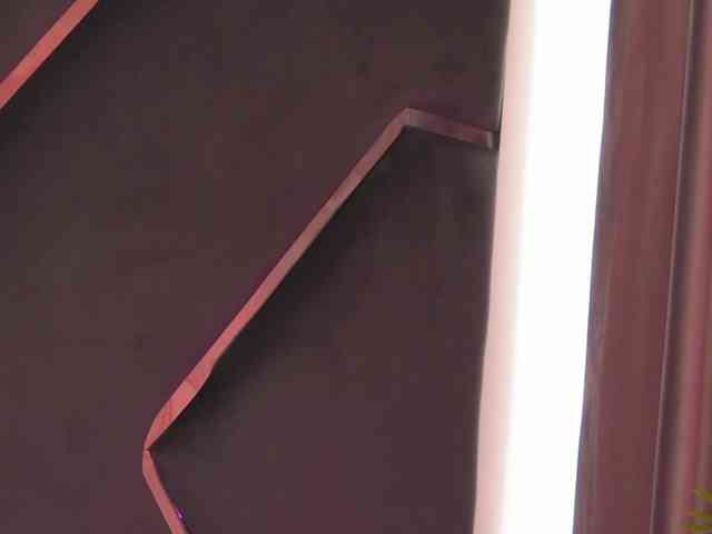 LilaRosie webcam