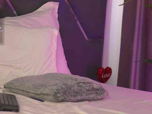 LilaRosie webcam