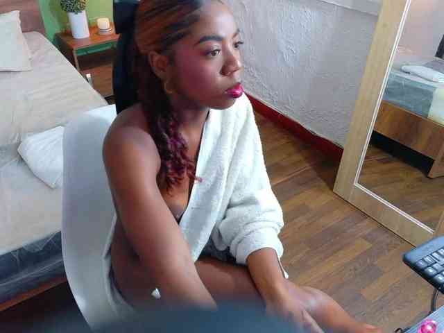 lovely-candy18 webcam