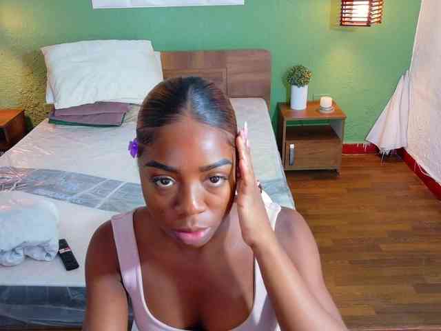 lovely-candy18 webcam