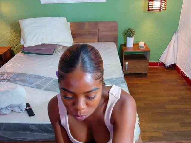 lovely-candy18 webcam