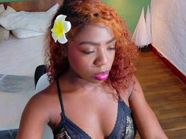 lovely-candy18 webcam