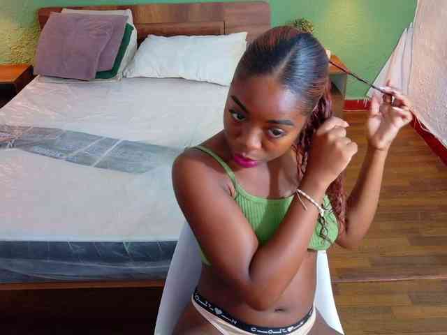 lovely-candy18 webcam