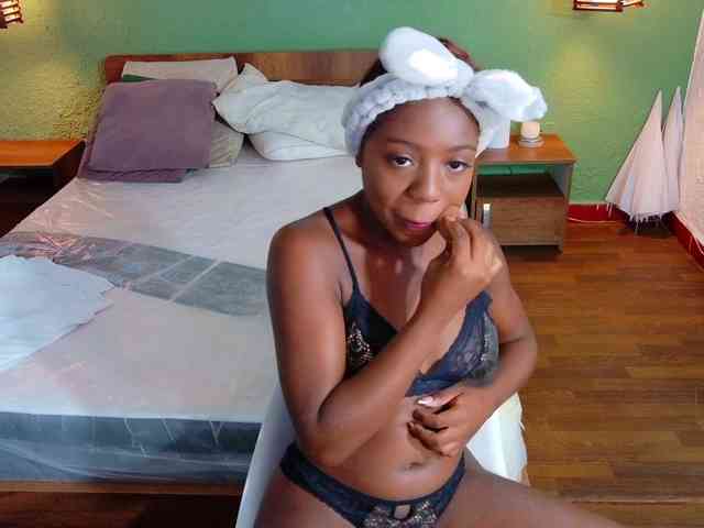 lovely-candy18 webcam