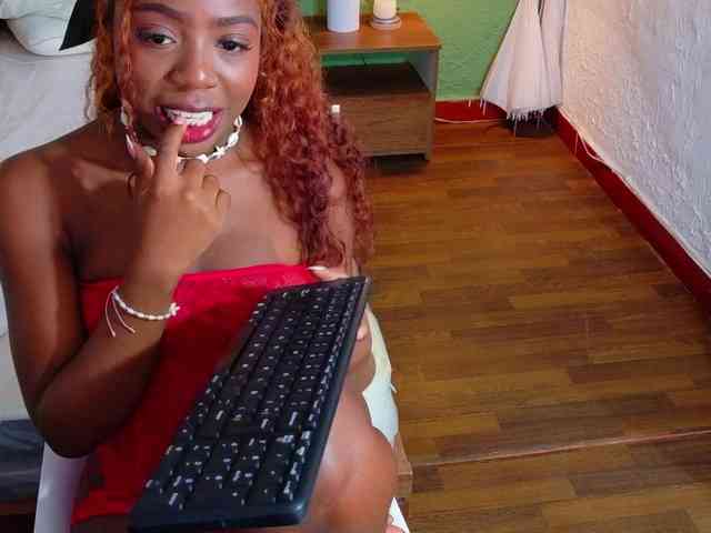 lovely-candy18 webcam