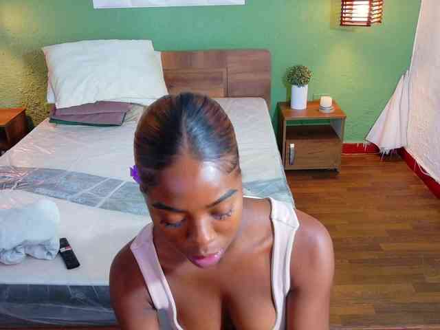 lovely-candy18 webcam