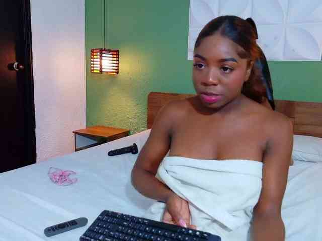 lovely-candy18 webcam