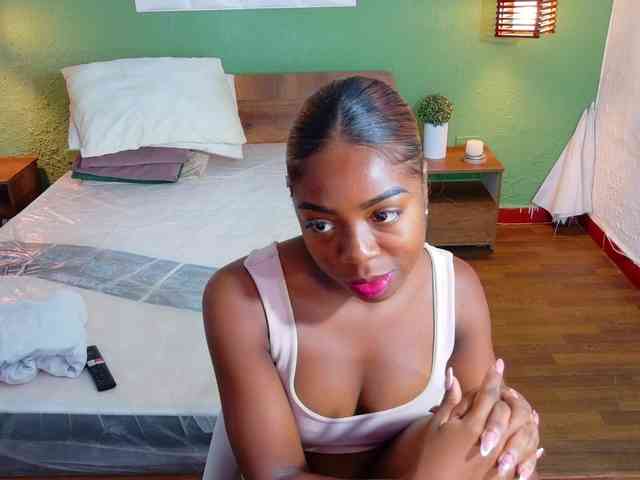 lovely-candy18 webcam