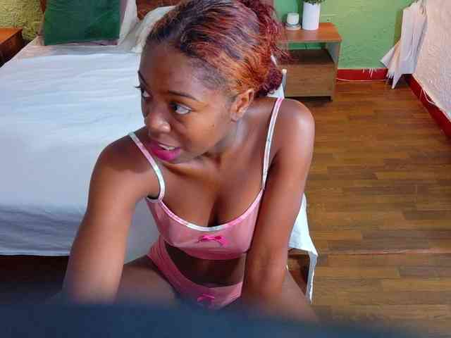 lovely-candy18 webcam
