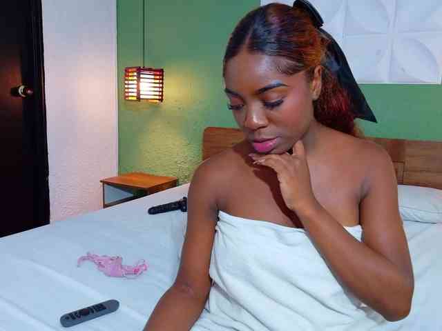 lovely-candy18 webcam