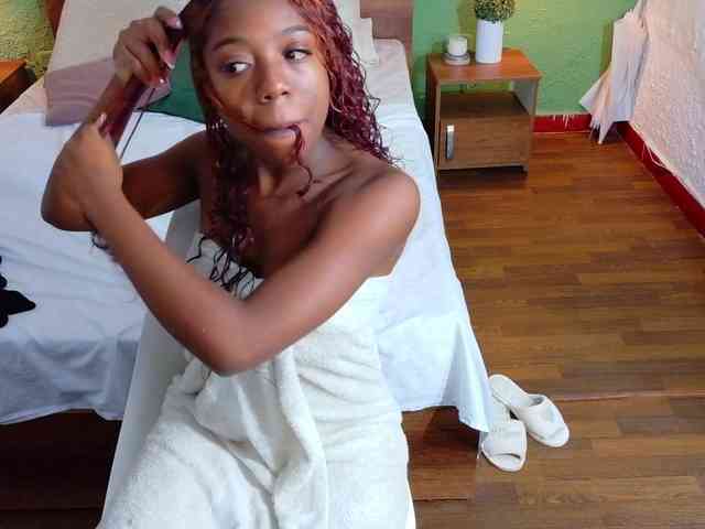 lovely-candy18 webcam