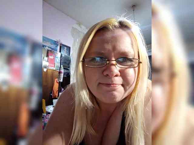 -WhiteQueen- webcam