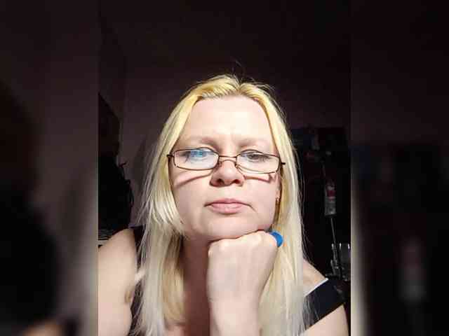 -WhiteQueen- webcam