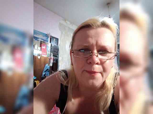 -WhiteQueen- webcam