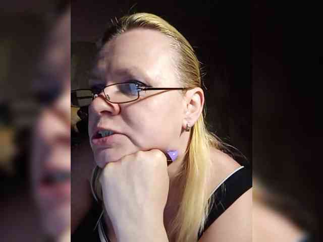 -WhiteQueen- webcam