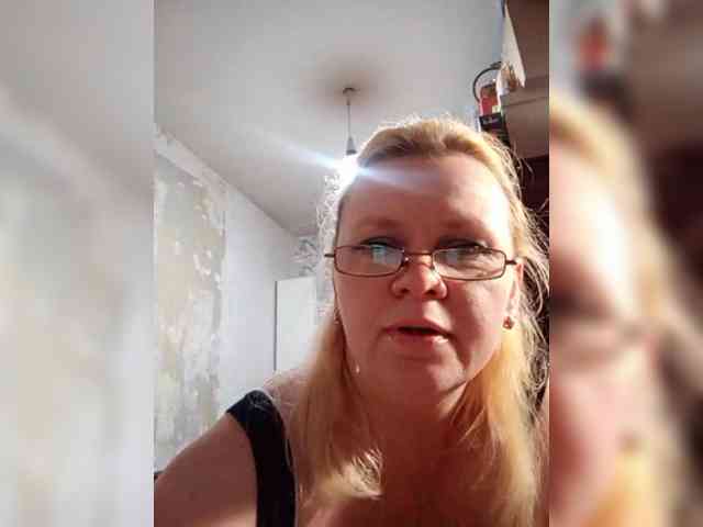 -WhiteQueen- webcam