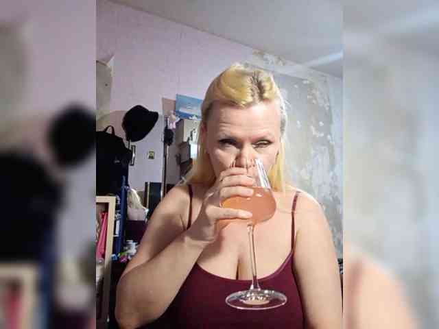 -WhiteQueen- webcam