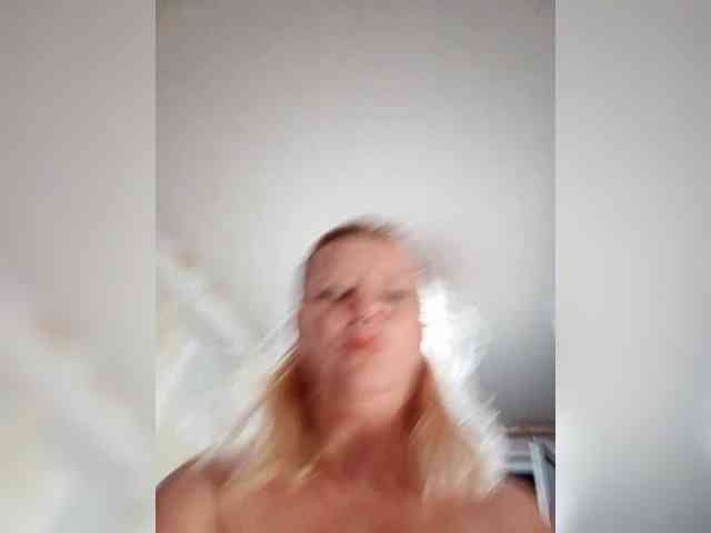 -WhiteQueen- webcam