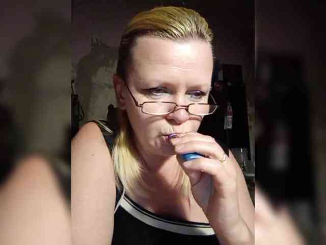 -WhiteQueen- webcam