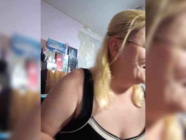 -WhiteQueen- webcam