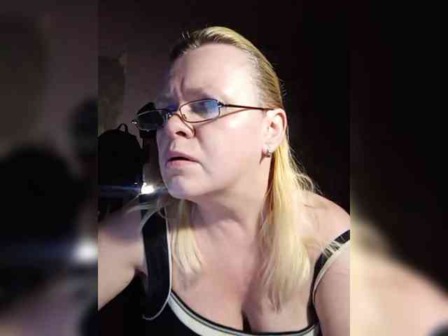 -WhiteQueen- webcam