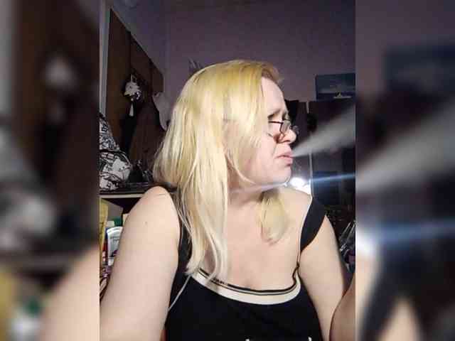 -WhiteQueen- webcam