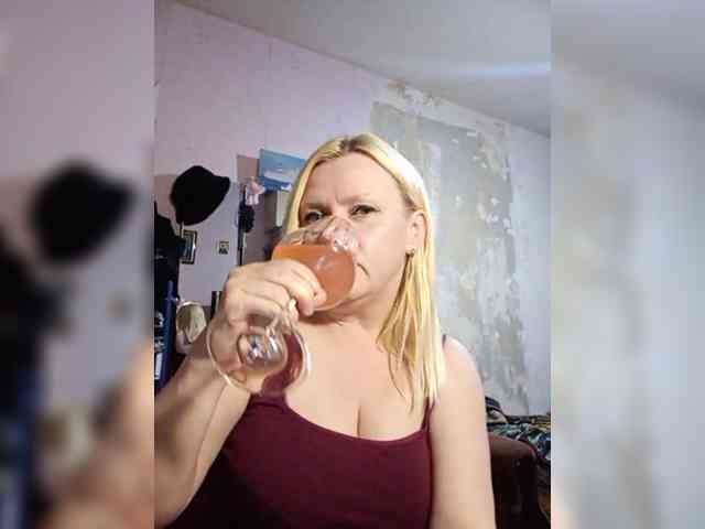 -WhiteQueen- webcam