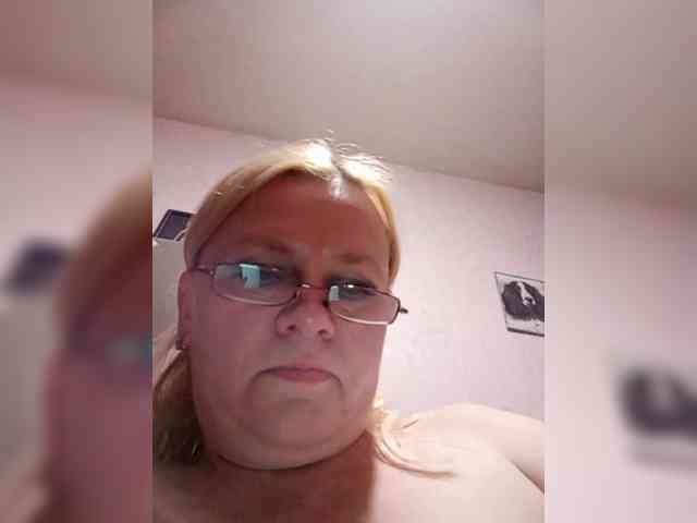 -WhiteQueen- webcam