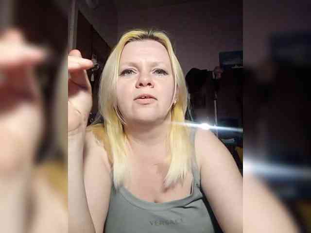 -WhiteQueen- webcam
