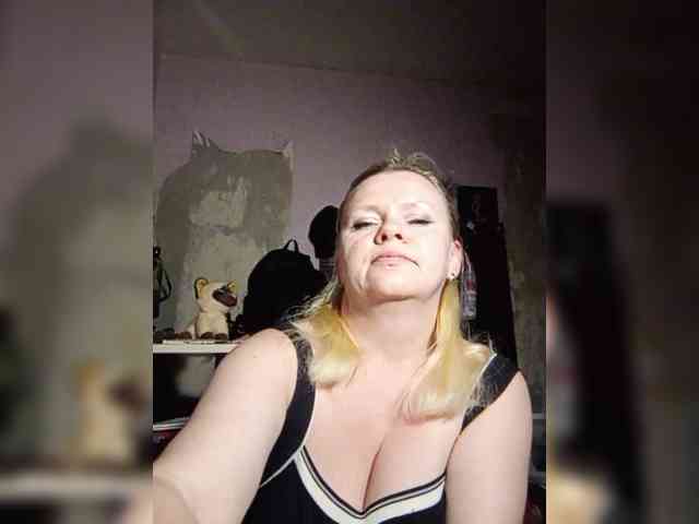 -WhiteQueen- webcam