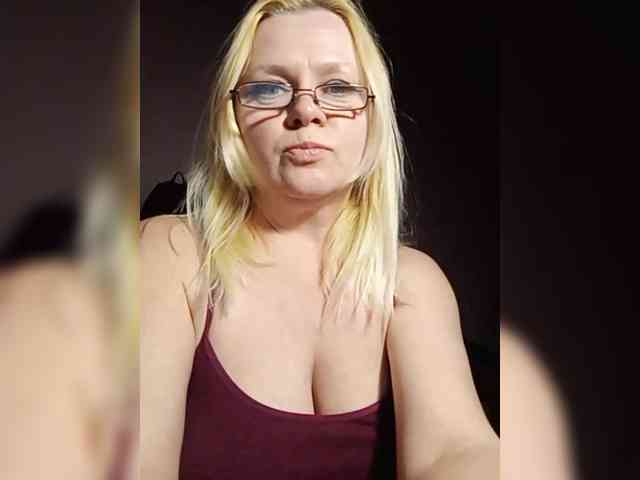 -WhiteQueen- webcam