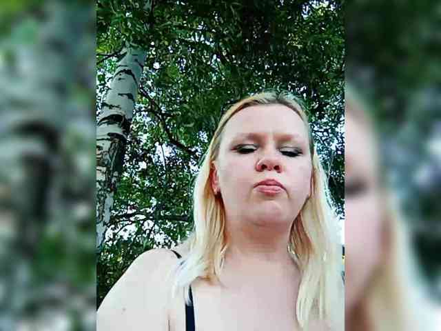 -WhiteQueen- webcam