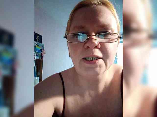 -WhiteQueen- webcam
