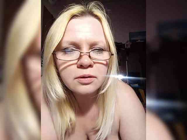 -WhiteQueen- webcam