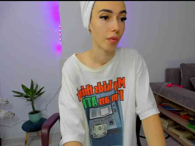 Celine-Roxelle webcam