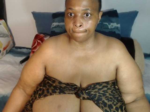 bootydiva83's BongaCams show and profile