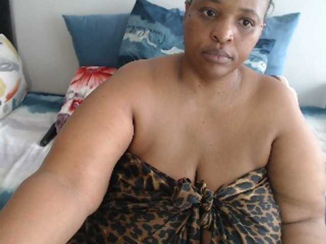 bootydiva83's BongaCams show and profile