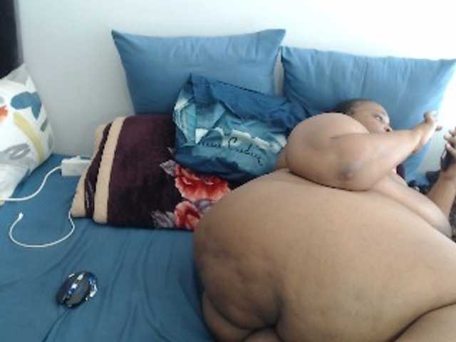 bootydiva83's BongaCams show and profile