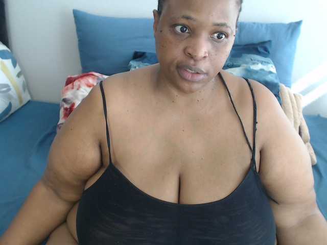 bootydiva83's BongaCams show and profile