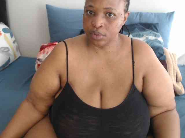 bootydiva83 bootydiva83