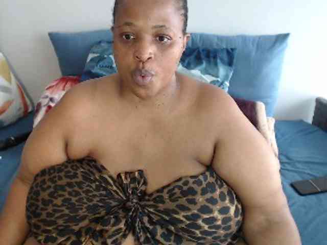 bootydiva83 bootydiva83