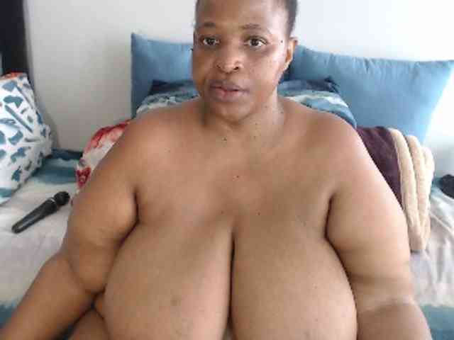 bootydiva83 bootydiva83