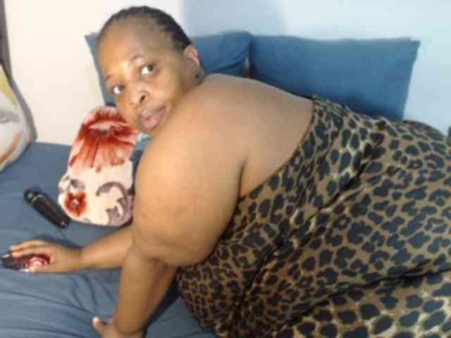 bootydiva83 bootydiva83