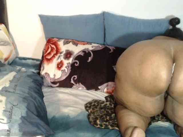 bootydiva83 webcam