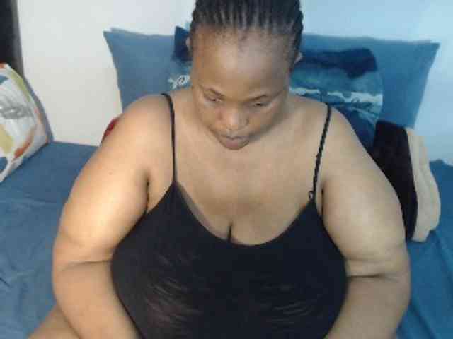 bootydiva83 bootydiva83