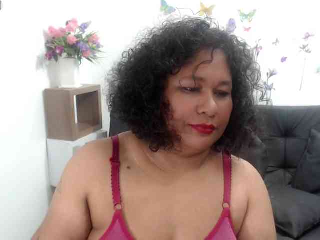 gina-noir webcam