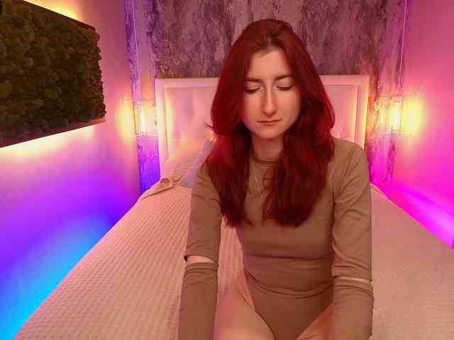 VioletBomer webcam